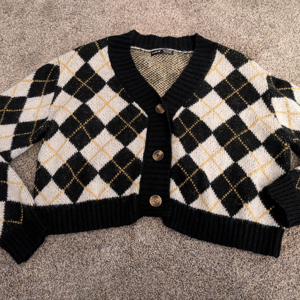 Shein Argyle Crop Cardigan in Black, White, and Gold EUC Size Small 🌼